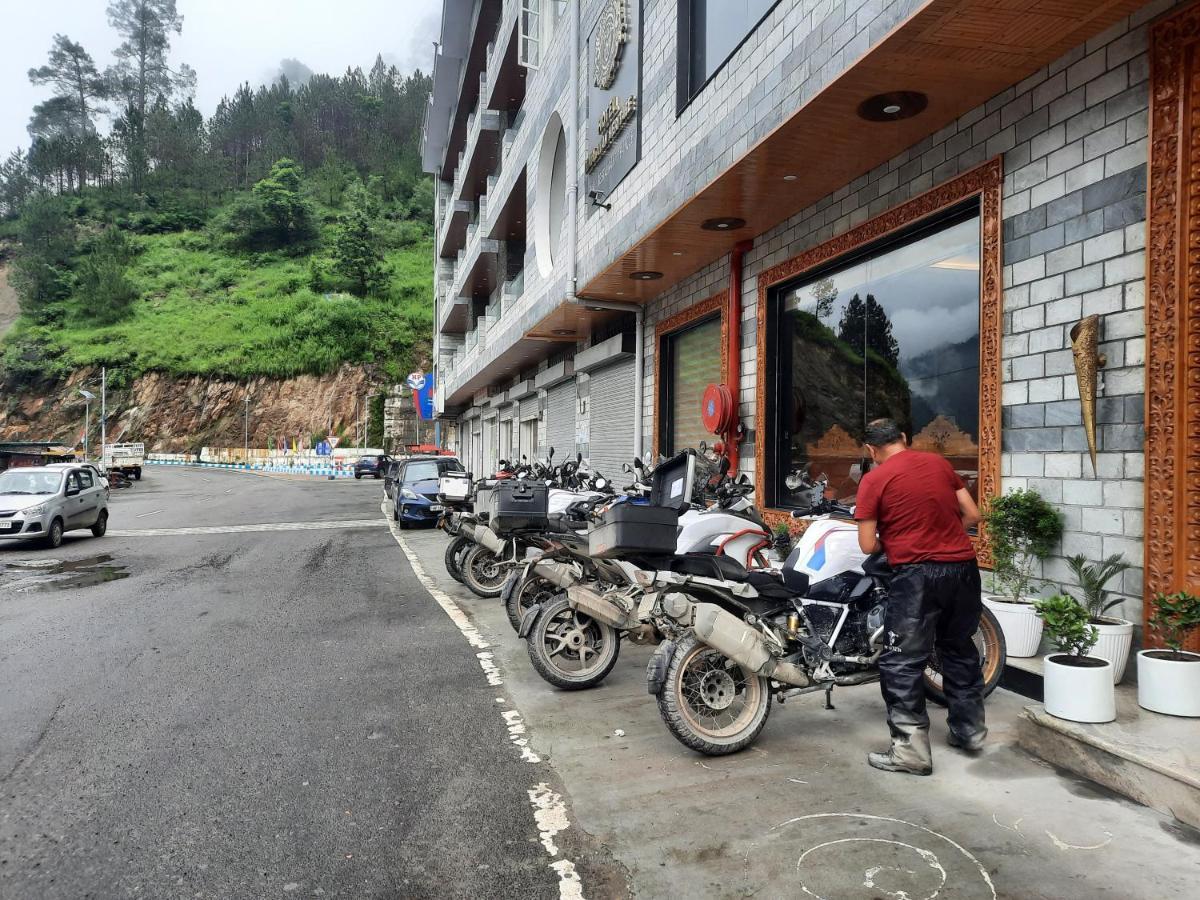 Hotel Himalayan Heritage Sarahan Экстерьер фото
